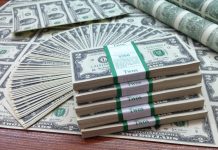 Tỷ giá USD hôm nay (4-4): Đồng USD chìm trong sắc đỏ, chạm đáy 6 tháng